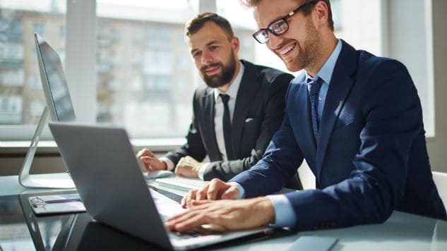 Lenovo Thinkpad vs Dell XPS Best Business Laptop Comparison