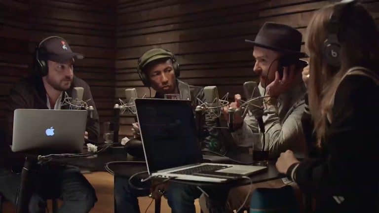 New Surface Pro 2017 vs MacBook Pro Best Laptop Comparison Review